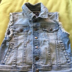 Joe’s Jeans denim vest size 6/6x. EUC.
